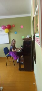 IMG-8b21b966c654acaa19c2c334e9d8a833-V